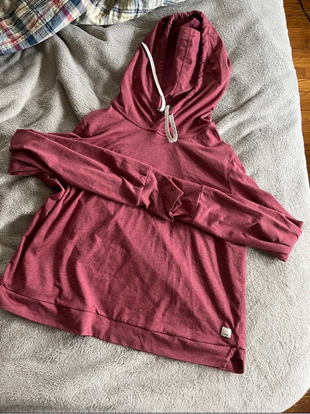 Vuori Women’s Halo Essential Rose Pink Hoodie XL